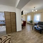 Borostyan Vendeghaz Case de vacanță *